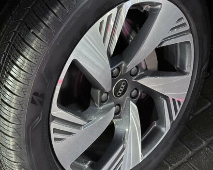 Серый Ауди Q6 e-tron, объемом двигателя 0 л и пробегом 1 тыс. км за 75000 $, фото 38 на Automoto.ua