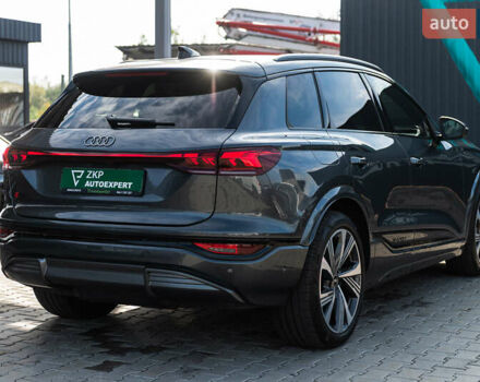 Серый Ауди Q6 e-tron, объемом двигателя 0 л и пробегом 21 тыс. км за 77000 $, фото 12 на Automoto.ua