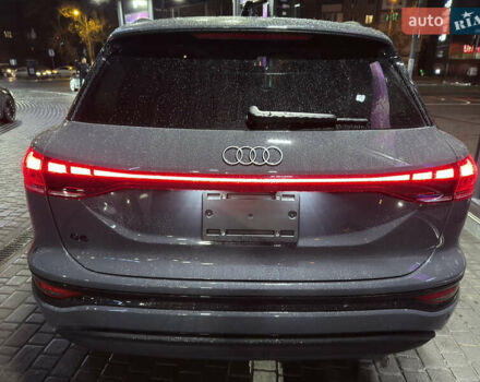 Серый Ауди Q6 e-tron, объемом двигателя 0 л и пробегом 1 тыс. км за 75000 $, фото 20 на Automoto.ua