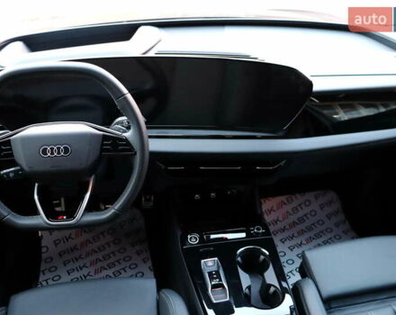 Серый Ауди Q6 e-tron, объемом двигателя 0 л и пробегом 1 тыс. км за 76900 $, фото 39 на Automoto.ua