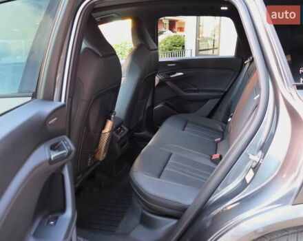 Серый Ауди Q6 e-tron, объемом двигателя 0 л и пробегом 1 тыс. км за 76900 $, фото 37 на Automoto.ua