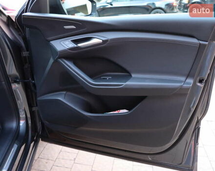 Серый Ауди Q6 e-tron, объемом двигателя 0 л и пробегом 1 тыс. км за 76900 $, фото 48 на Automoto.ua