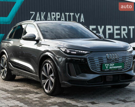 Серый Ауди Q6 e-tron, объемом двигателя 0 л и пробегом 21 тыс. км за 77000 $, фото 4 на Automoto.ua