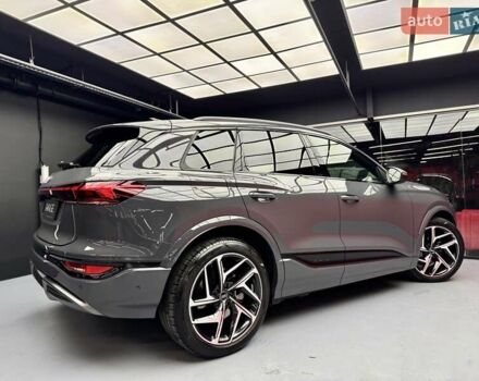 Сірий Ауді Q6 e-tron, об'ємом двигуна 0 л та пробігом 5 тис. км за 84900 $, фото 19 на Automoto.ua