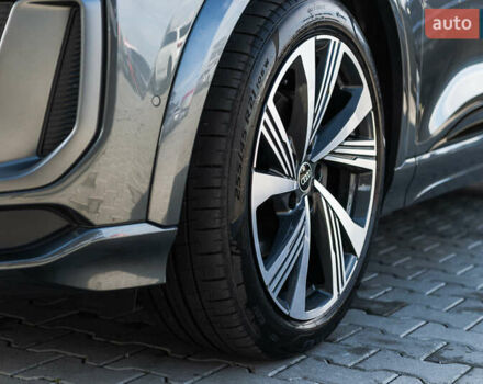 Серый Ауди Q6 e-tron, объемом двигателя 0 л и пробегом 21 тыс. км за 77000 $, фото 19 на Automoto.ua