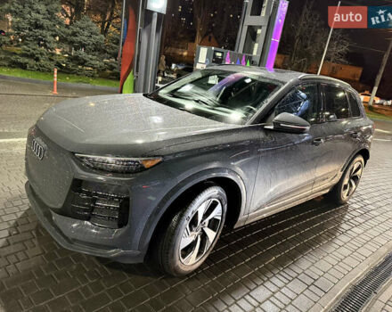 Серый Ауди Q6 e-tron, объемом двигателя 0 л и пробегом 1 тыс. км за 75000 $, фото 4 на Automoto.ua