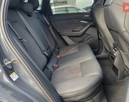 Сірий Ауді Q6 e-tron, об'ємом двигуна 0 л та пробігом 6 тис. км за 79700 $, фото 17 на Automoto.ua