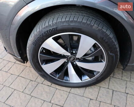 Серый Ауди Q6 e-tron, объемом двигателя 0 л и пробегом 1 тыс. км за 76900 $, фото 10 на Automoto.ua