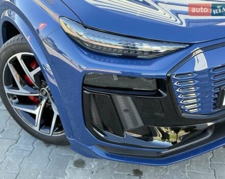 Синий Ауди Q6 e-tron, объемом двигателя 0 л и пробегом 8 тыс. км за 76500 $, фото 25 на Automoto.ua