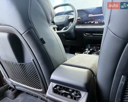 Синий Ауди Q6 e-tron, объемом двигателя 0 л и пробегом 8 тыс. км за 76500 $, фото 17 на Automoto.ua