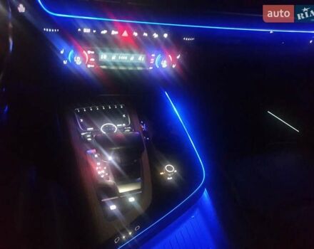 Чорний Ауді Q7 e-tron, об'ємом двигуна 3 л та пробігом 370 тис. км за 28000 $, фото 3 на Automoto.ua
