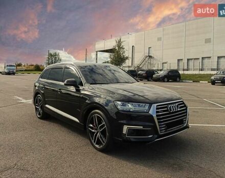 Черный Ауди Q7 e-tron, объемом двигателя 3 л и пробегом 223 тыс. км за 39888 $, фото 10 на Automoto.ua