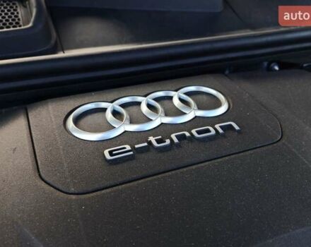 Черный Ауди Q7 e-tron, объемом двигателя 3 л и пробегом 223 тыс. км за 39888 $, фото 89 на Automoto.ua