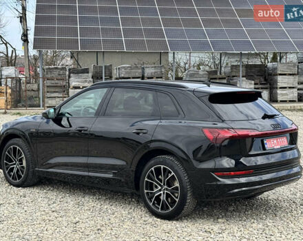 Черный Ауди Q7 e-tron, объемом двигателя 0 л и пробегом 160 тыс. км за 24614 $, фото 7 на Automoto.ua