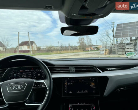 Черный Ауди Q7 e-tron, объемом двигателя 0 л и пробегом 160 тыс. км за 24614 $, фото 22 на Automoto.ua
