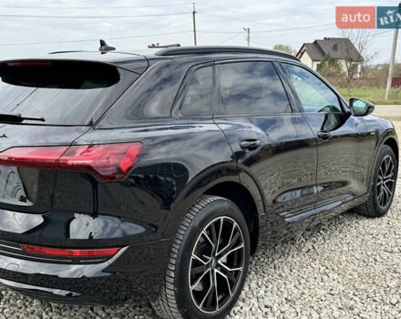 Черный Ауди Q7 e-tron, объемом двигателя 0 л и пробегом 160 тыс. км за 24614 $, фото 11 на Automoto.ua