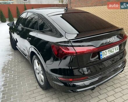 Черный Ауди Q7 e-tron, объемом двигателя 0 л и пробегом 40 тыс. км за 37800 $, фото 8 на Automoto.ua