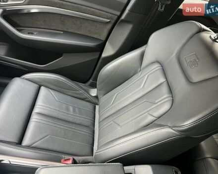Черный Ауди Q7 e-tron, объемом двигателя 0 л и пробегом 40 тыс. км за 37800 $, фото 17 на Automoto.ua