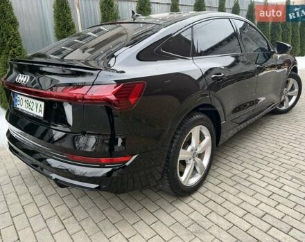 Черный Ауди Q7 e-tron, объемом двигателя 0 л и пробегом 40 тыс. км за 37800 $, фото 7 на Automoto.ua