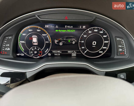 Ауди Q7 e-tron, объемом двигателя 3 л и пробегом 160 тыс. км за 43500 $, фото 26 на Automoto.ua