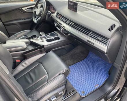 Серый Ауди Q7 e-tron, объемом двигателя 3 л и пробегом 313 тыс. км за 39900 $, фото 18 на Automoto.ua