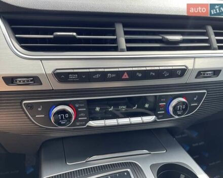 Сірий Ауді Q7 e-tron, об'ємом двигуна 3 л та пробігом 192 тис. км за 39900 $, фото 25 на Automoto.ua