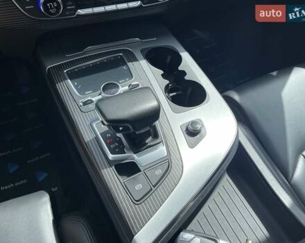 Сірий Ауді Q7 e-tron, об'ємом двигуна 3 л та пробігом 192 тис. км за 39900 $, фото 26 на Automoto.ua