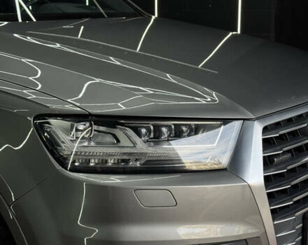Серый Ауди Q7 e-tron, объемом двигателя 3 л и пробегом 297 тыс. км за 38000 $, фото 1 на Automoto.ua