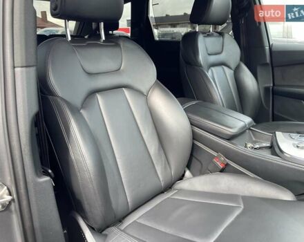 Сірий Ауді Q7 e-tron, об'ємом двигуна 3 л та пробігом 192 тис. км за 39900 $, фото 41 на Automoto.ua