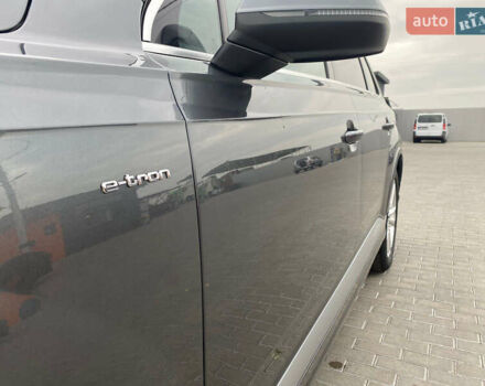 Серый Ауди Q7 e-tron, объемом двигателя 0 л и пробегом 219 тыс. км за 36800 $, фото 35 на Automoto.ua