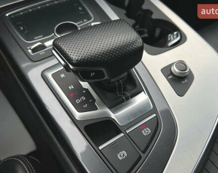 Сірий Ауді Q7 e-tron, об'ємом двигуна 3 л та пробігом 175 тис. км за 50999 $, фото 25 на Automoto.ua