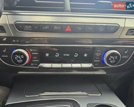 Серый Ауди Q7 e-tron, объемом двигателя 2.97 л и пробегом 210 тыс. км за 41200 $, фото 27 на Automoto.ua