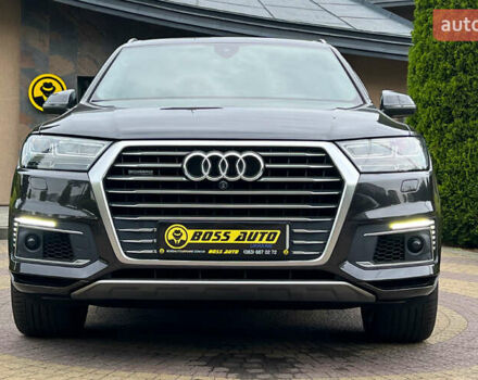 Сірий Ауді Q7 e-tron, об'ємом двигуна 3 л та пробігом 175 тис. км за 50999 $, фото 1 на Automoto.ua