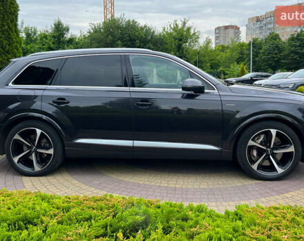 Серый Ауди Q7 e-tron, объемом двигателя 3 л и пробегом 175 тыс. км за 50999 $, фото 7 на Automoto.ua