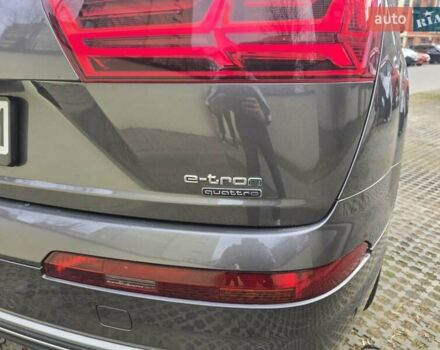 Серый Ауди Q7 e-tron, объемом двигателя 3 л и пробегом 208 тыс. км за 43500 $, фото 10 на Automoto.ua