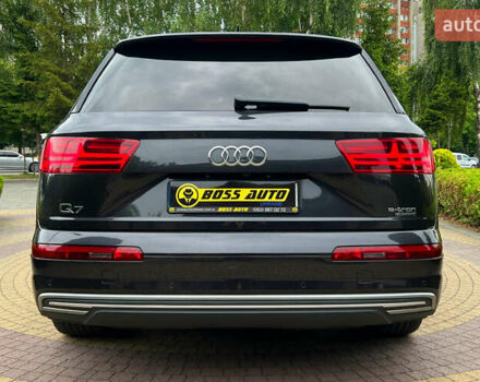 Сірий Ауді Q7 e-tron, об'ємом двигуна 3 л та пробігом 175 тис. км за 50999 $, фото 5 на Automoto.ua