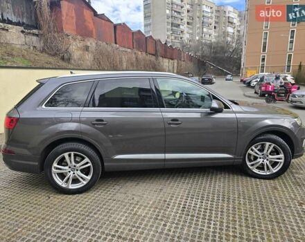 Серый Ауди Q7 e-tron, объемом двигателя 3 л и пробегом 208 тыс. км за 43500 $, фото 11 на Automoto.ua
