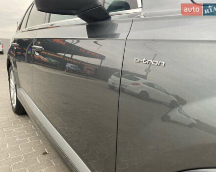 Серый Ауди Q7 e-tron, объемом двигателя 0 л и пробегом 219 тыс. км за 36800 $, фото 33 на Automoto.ua