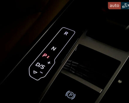 Білий Ауді Q8, об'ємом двигуна 3 л та пробігом 100 тис. км за 41999 $, фото 16 на Automoto.ua