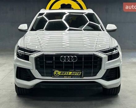 Белый Ауди Q8, объемом двигателя 3 л и пробегом 140 тыс. км за 56000 $, фото 1 на Automoto.ua