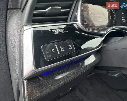 Білий Ауді Q8, об'ємом двигуна 3 л та пробігом 68 тис. км за 55500 $, фото 37 на Automoto.ua