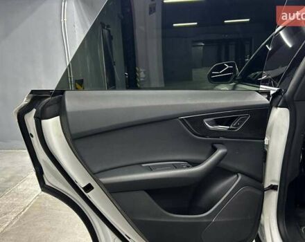 Білий Ауді Q8, об'ємом двигуна 3 л та пробігом 125 тис. км за 52500 $, фото 21 на Automoto.ua
