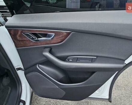 Белый Ауди Q8, объемом двигателя 3 л и пробегом 99 тыс. км за 47500 $, фото 20 на Automoto.ua