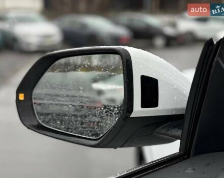 Білий Ауді Q8, об'ємом двигуна 3 л та пробігом 139 тис. км за 48000 $, фото 20 на Automoto.ua