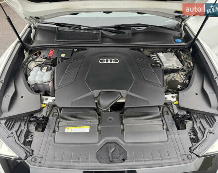 Білий Ауді Q8, об'ємом двигуна 3 л та пробігом 68 тис. км за 55500 $, фото 52 на Automoto.ua