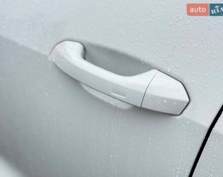 Білий Ауді Q8, об'ємом двигуна 3 л та пробігом 139 тис. км за 48000 $, фото 19 на Automoto.ua