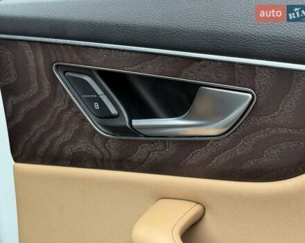 Білий Ауді Q8, об'ємом двигуна 3 л та пробігом 139 тис. км за 48000 $, фото 58 на Automoto.ua