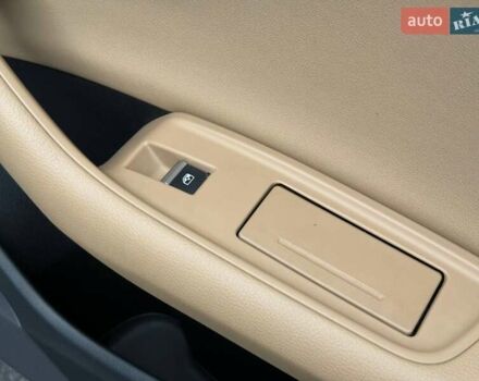 Білий Ауді Q8, об'ємом двигуна 3 л та пробігом 139 тис. км за 48000 $, фото 57 на Automoto.ua