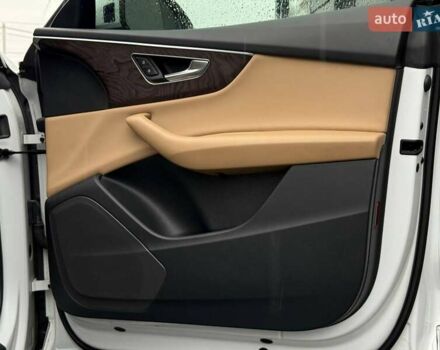 Білий Ауді Q8, об'ємом двигуна 3 л та пробігом 139 тис. км за 48000 $, фото 62 на Automoto.ua