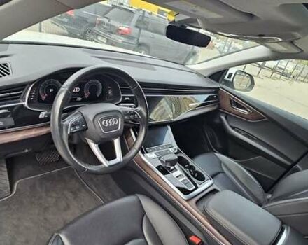 Белый Ауди Q8, объемом двигателя 3 л и пробегом 99 тыс. км за 47500 $, фото 16 на Automoto.ua